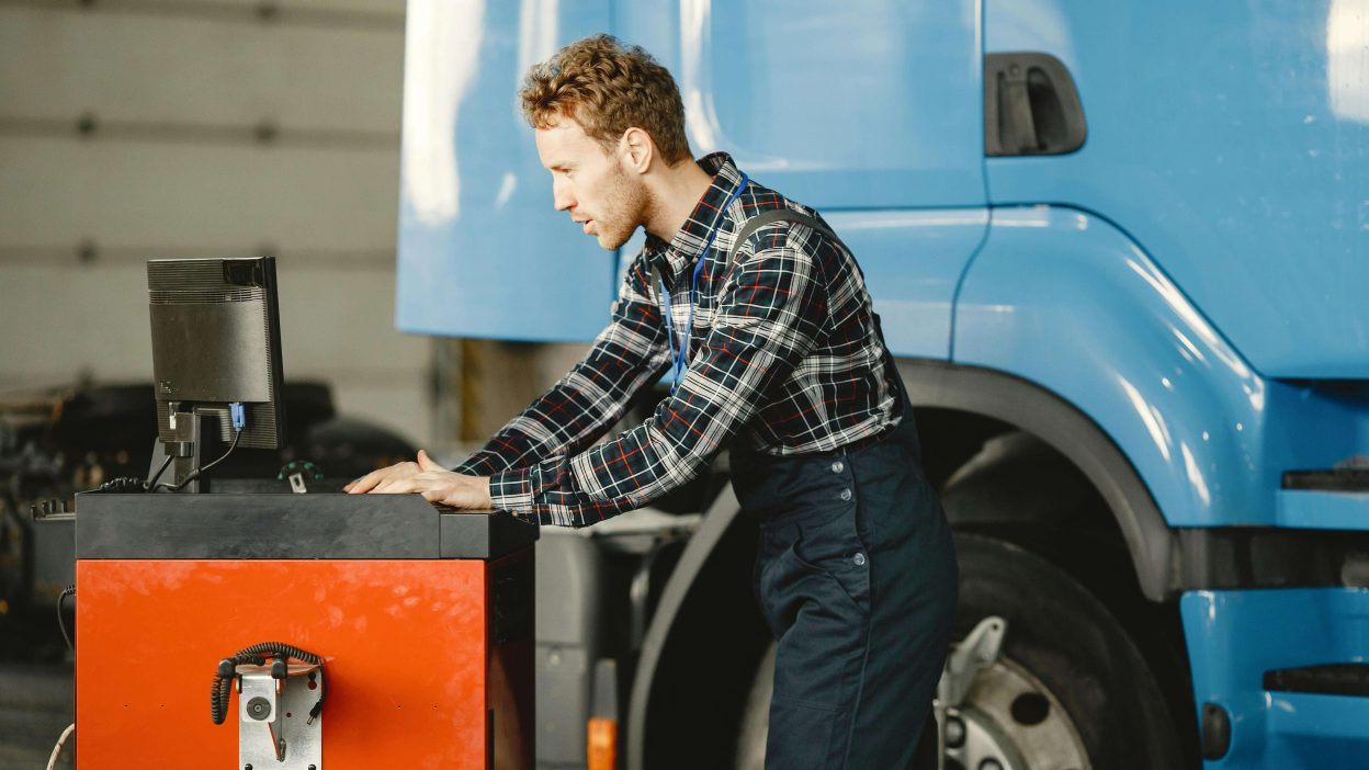 Mitchell1 alternatives for small garages