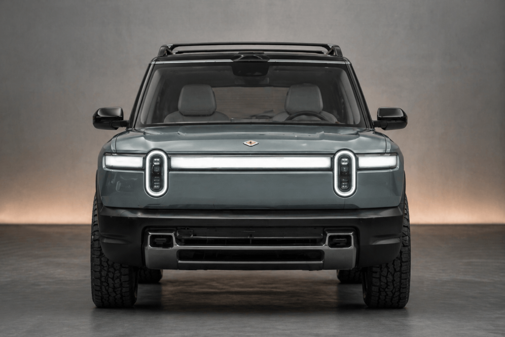 Rivian R2 2026 - car photos