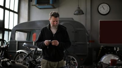 garage management software vs manual