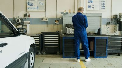 how to manage an automotive workshop